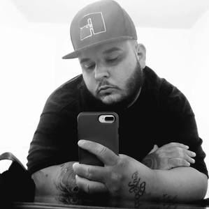 Meet your Posher, Lazaro